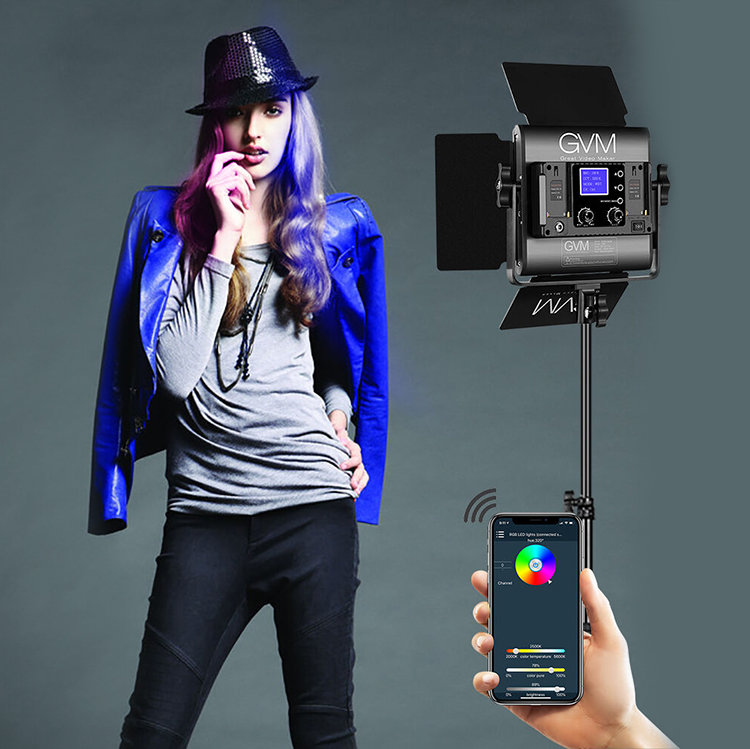 Комплект осветителей GVM 800D-RGB (3шт) 800D-RGB-3L интерактивная кукла winyea настенька мобильное приложение англ язык 33213