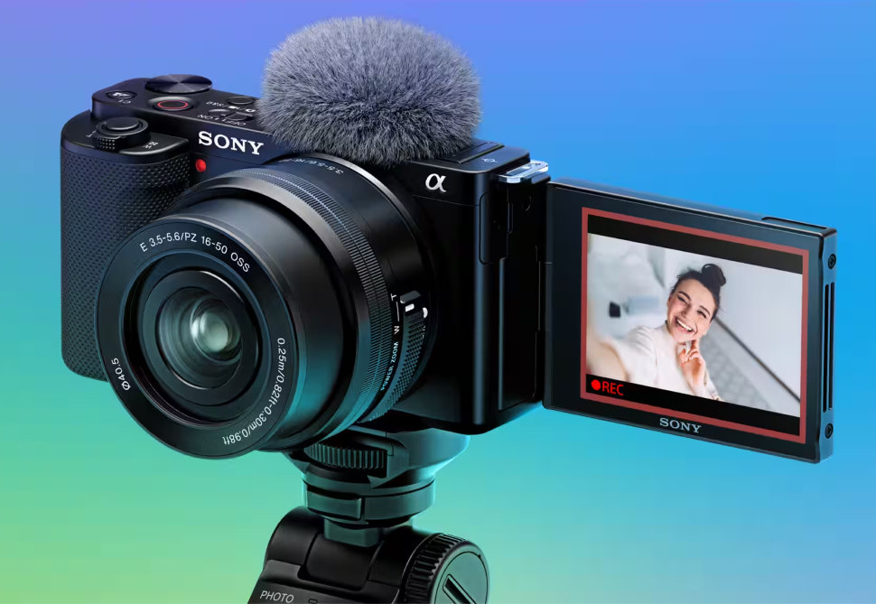 Беззеркальная камера Sony ZV-E10 Body Чёрная ILCZV-E10/B беззеркальная камера sony zv e10 белая e pz 16 50mm f 3 5 5 6 oss ilczv e10l w