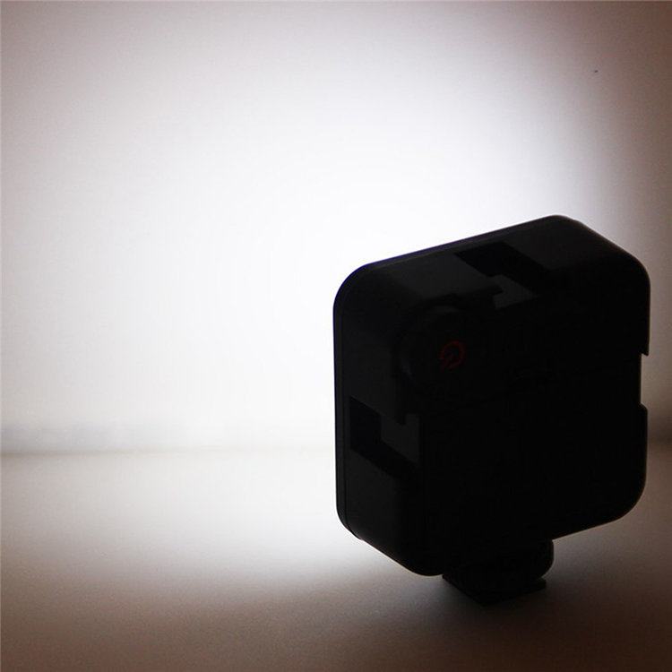 Осветитель Ulanzi Mini W49 Video Light (6000 К) 0647 - фото 3