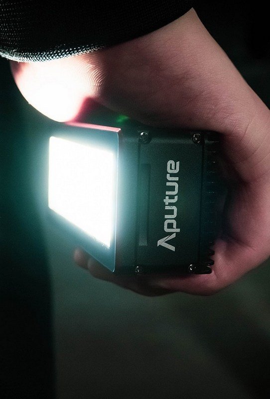Осветитель Aputure AL-MW (5600К) - фото 9