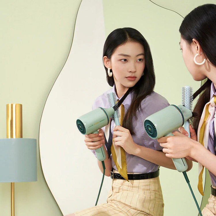 Фен Soocas RH1 Retro Hair Dryer Зелёный обогащенный смягчитель для ухода за кожей shiseido 10x 7 мл